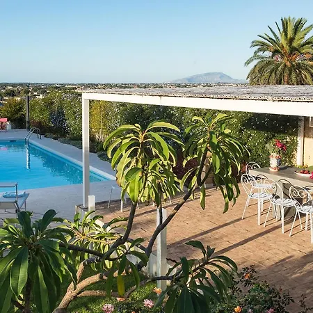 Sleeps 7 Pool Air Con Wifi Villa L'Addolorata