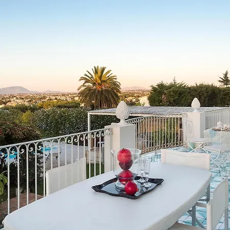 Sleeps 7 Pool Air Con Wifi