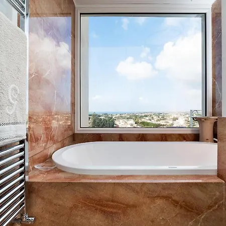 Sleeps 7 Pool Air Con Wifi