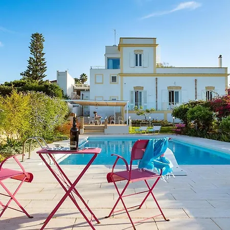 Villa Sleeps 7 Pool Air Con Wifi L'Addolorata